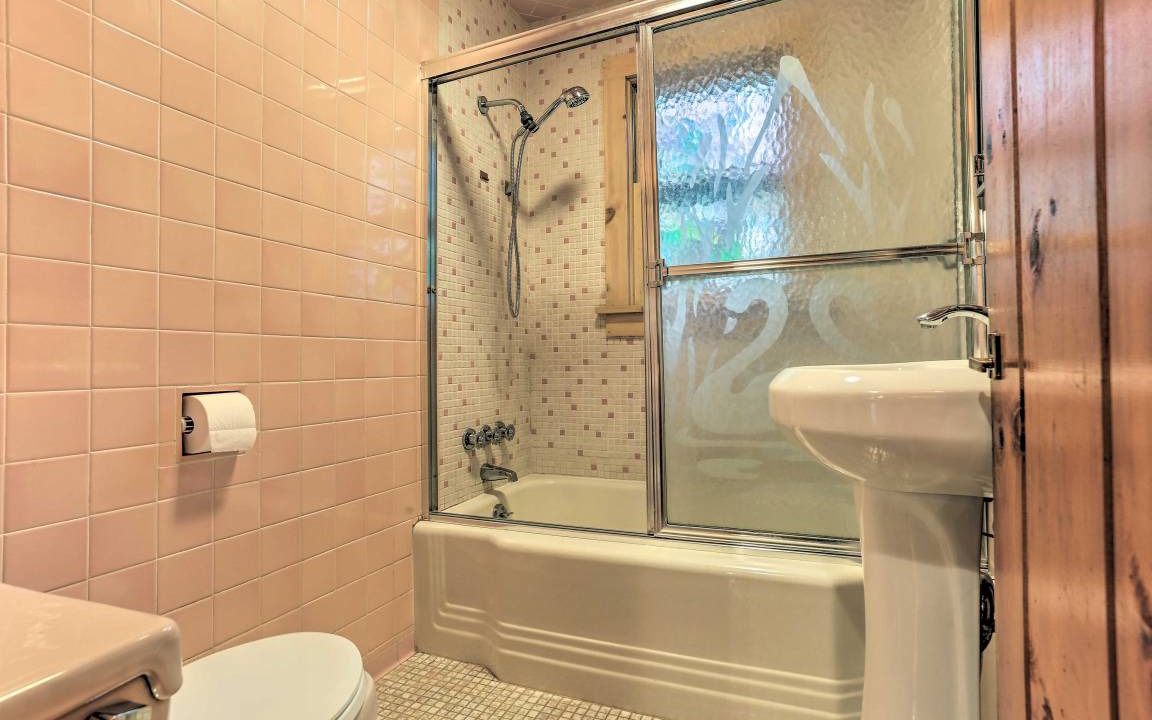 Photo of Bathroom in Tafton