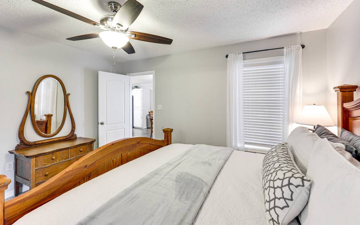 Photo of Bedroom in Russellville