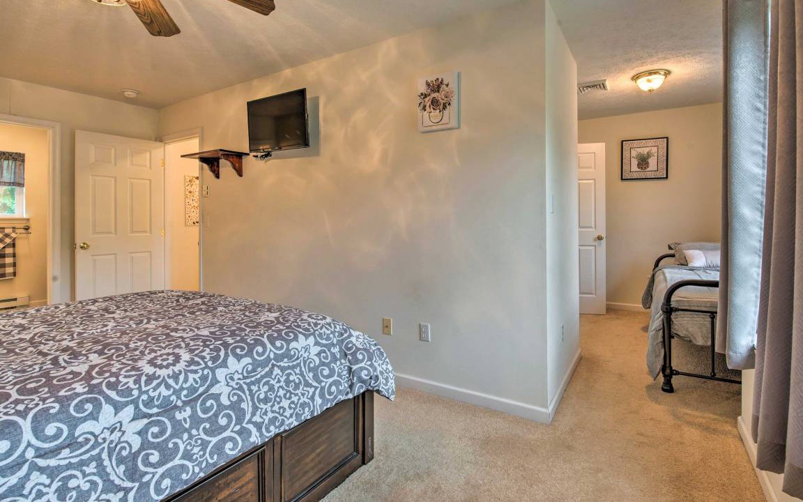 Photo of Bedroom in Tobyhanna