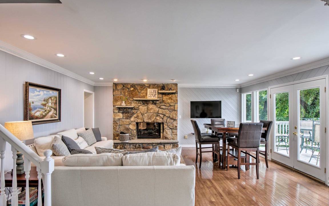 Photo of Livingroom in Missionary Ridge