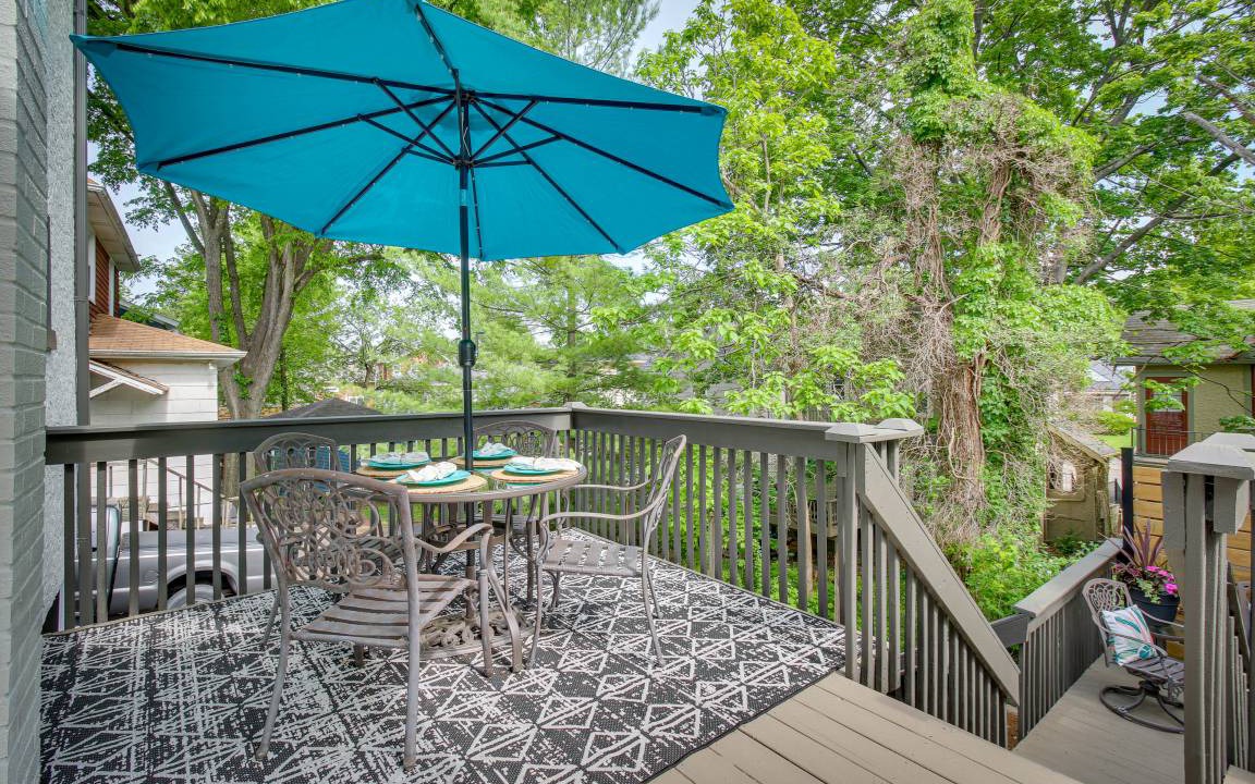 Photo of Patio Balcony in Roselawn Finance