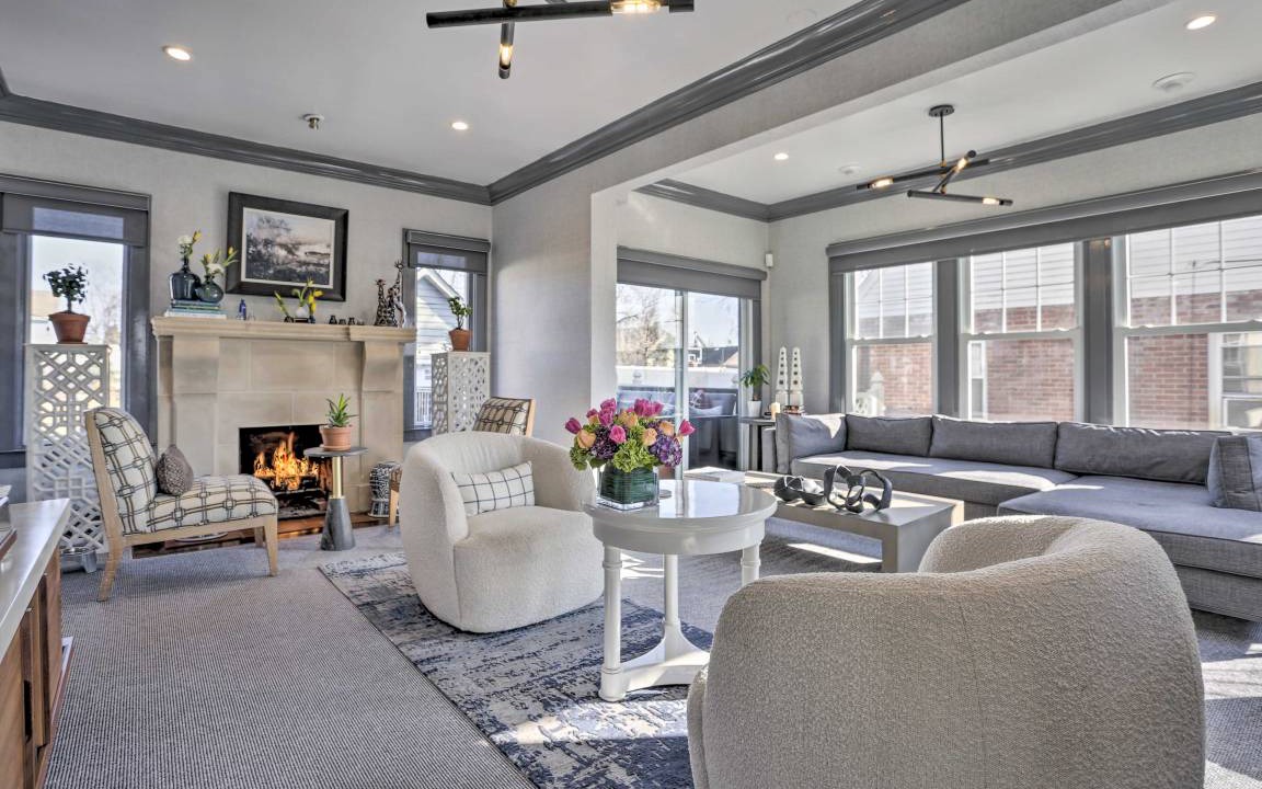 Photo of Livingroom in Teaneck