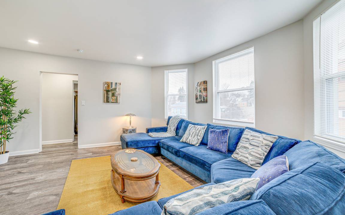 Photo of Livingroom in Brighton Heights