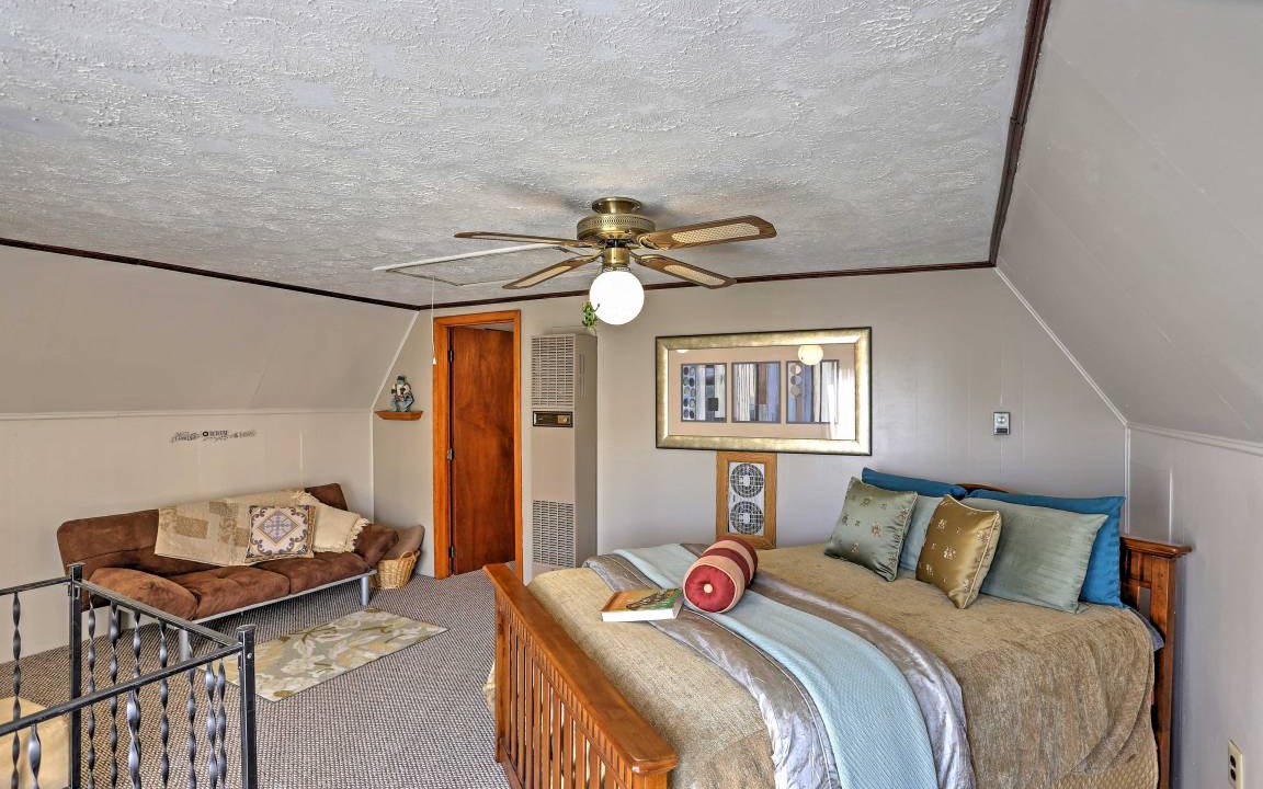 Photo of Bedroom in Lakeview