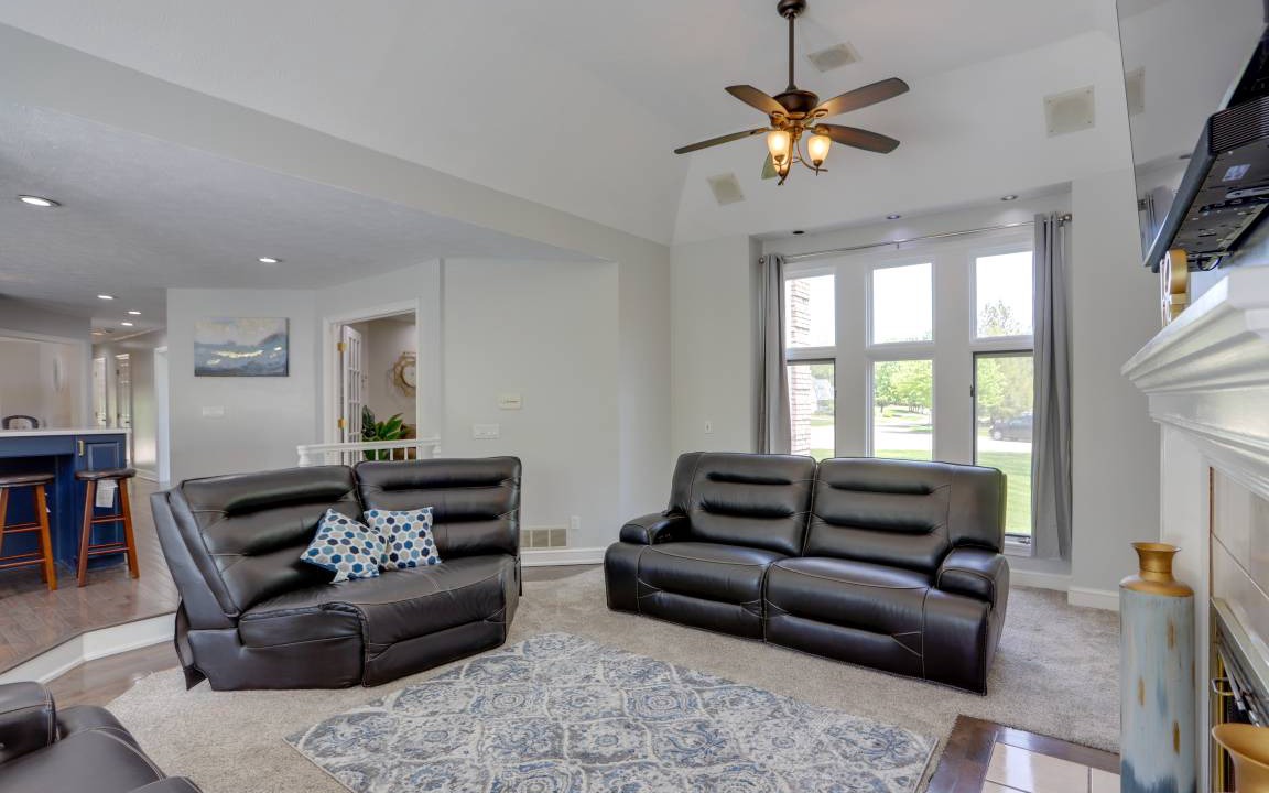 Photo of Livingroom in Amherst