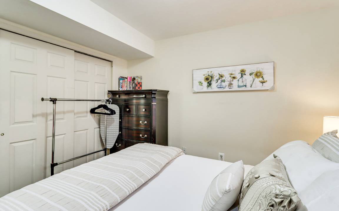 Photo of Bedroom in Centreville