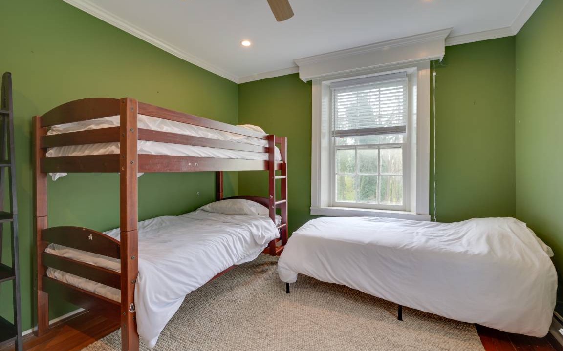 Photo of Bedroom in Boonsboro