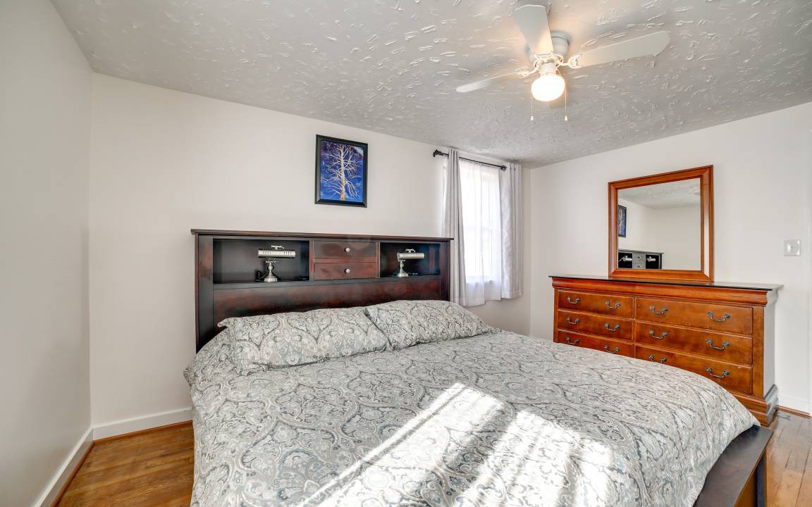 Photo of Bedroom in Squirrel Hill