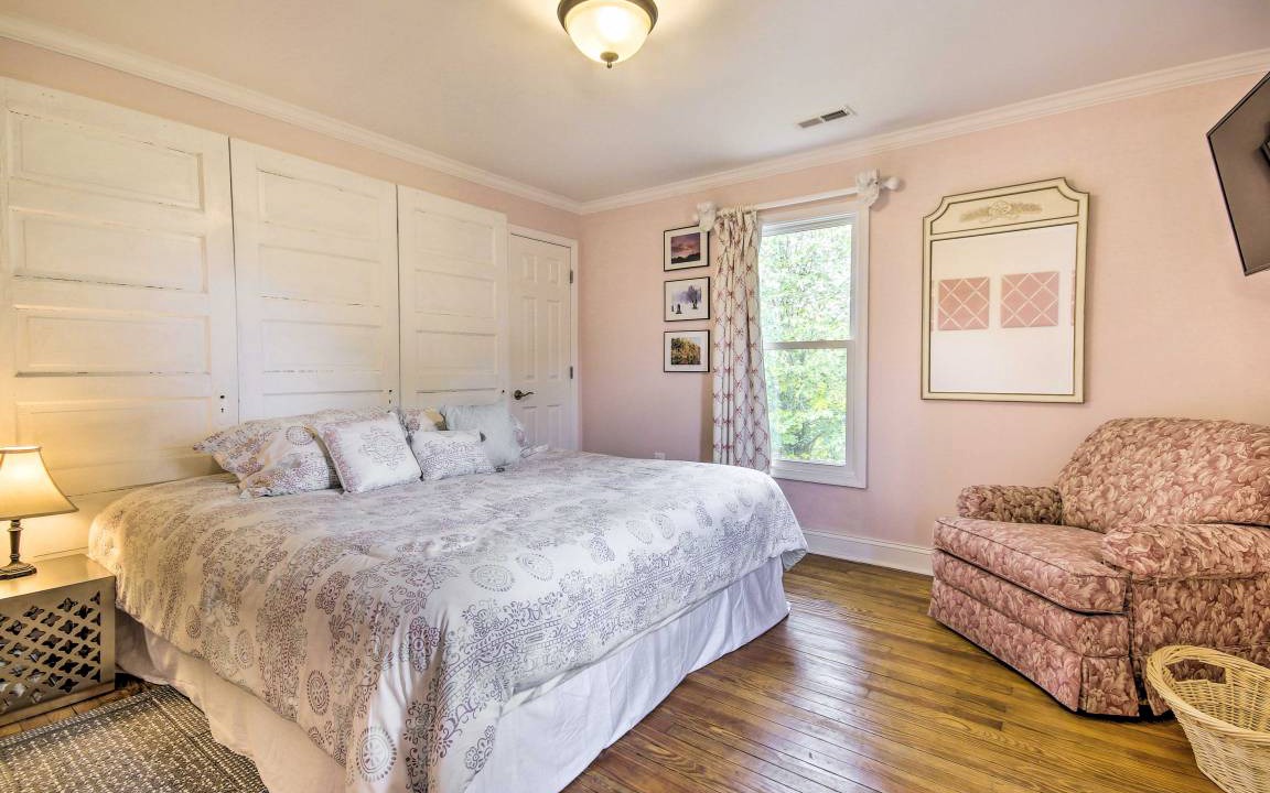 Photo of Bedroom in Leesburg