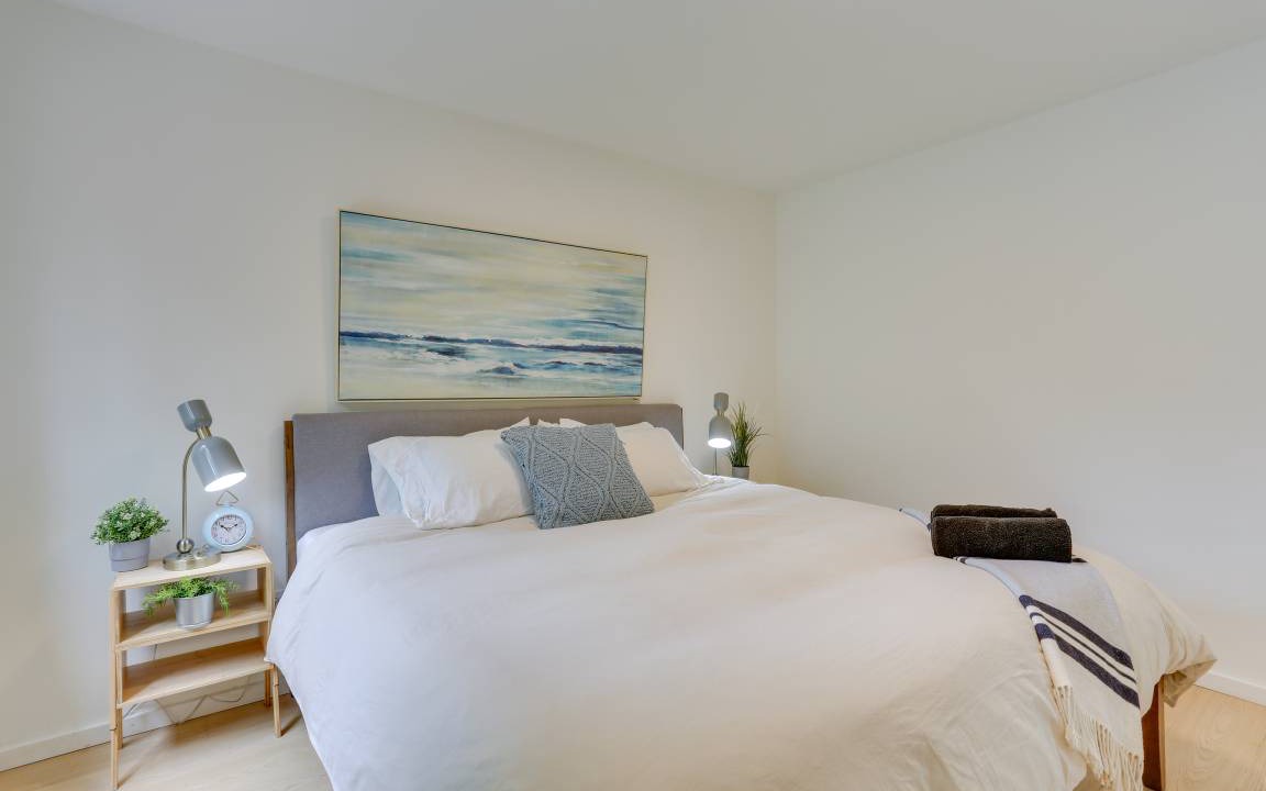 Photo of Bedroom in Swan Lake