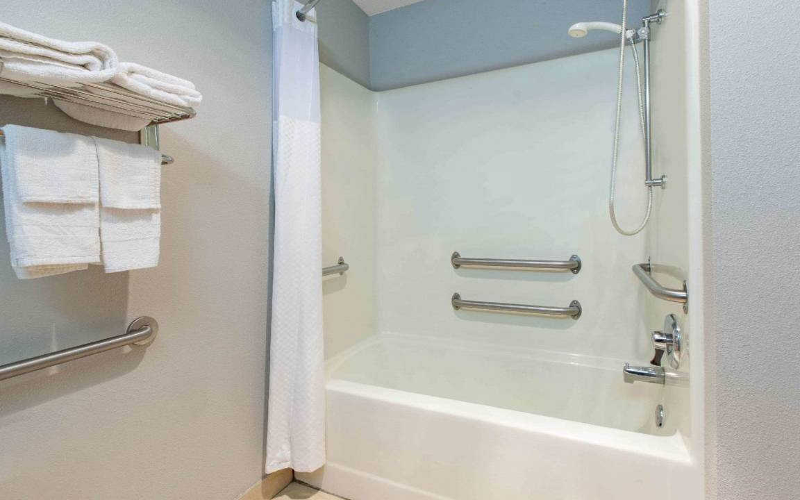 Photo of Bathroom in South Hills