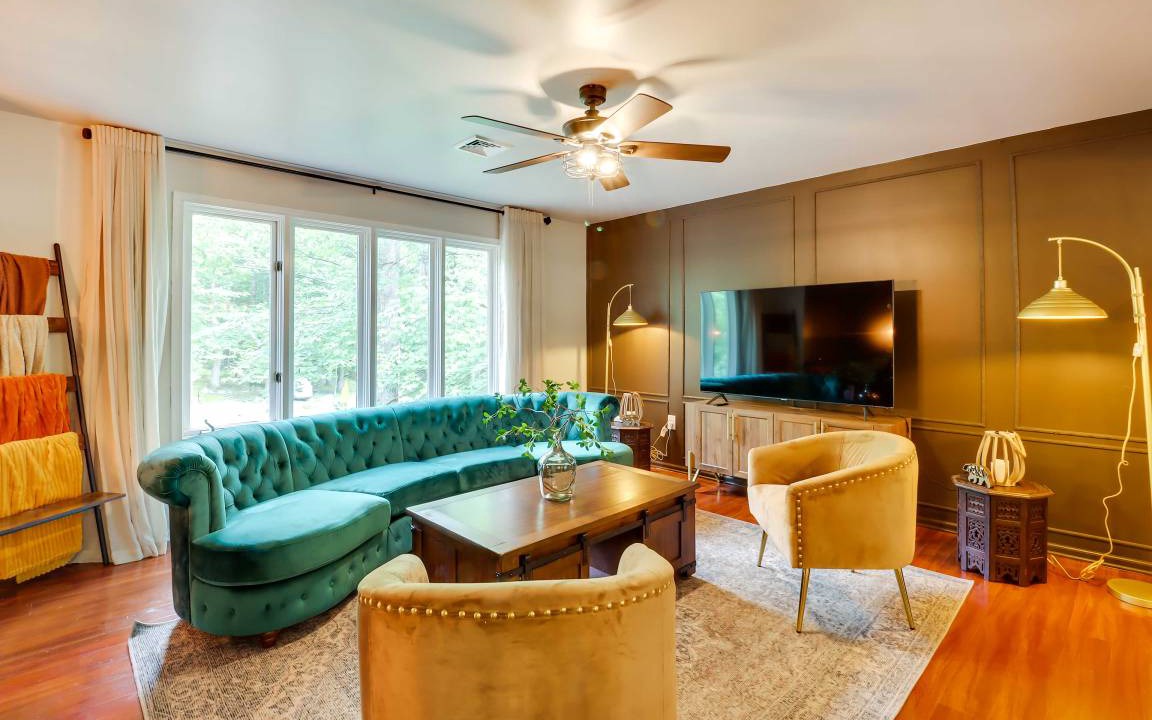 Photo of Livingroom in East Stroudsburg