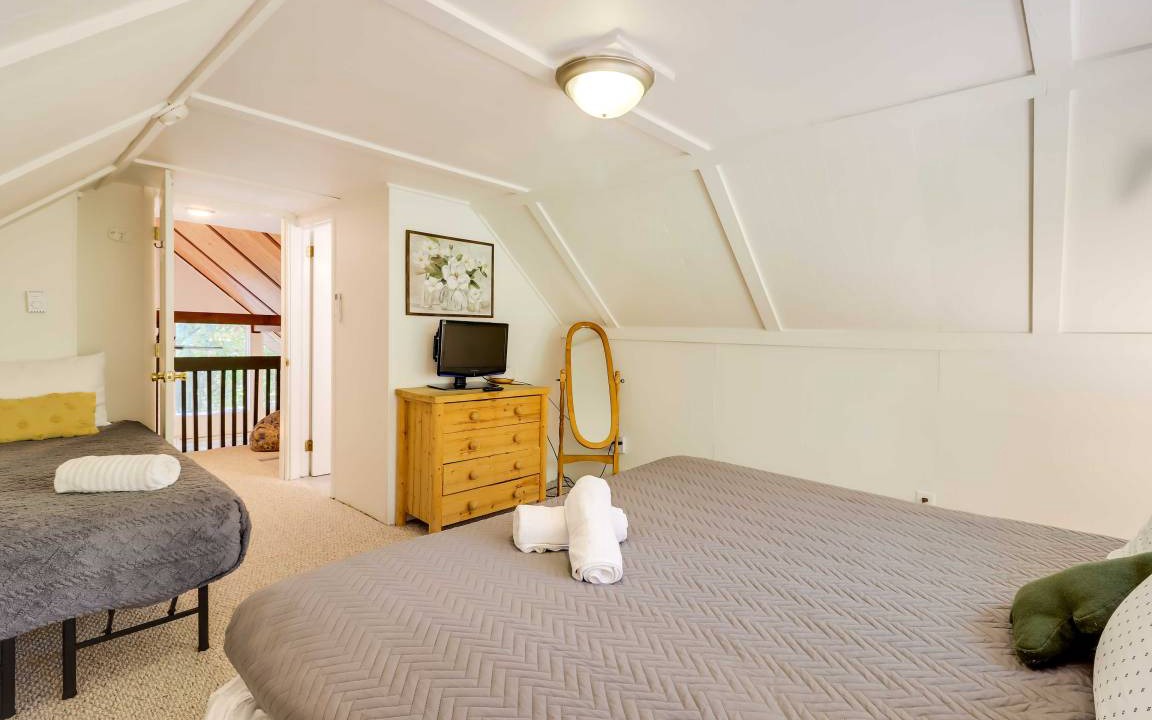 Photo of Bedroom in Lake Harmony Estates