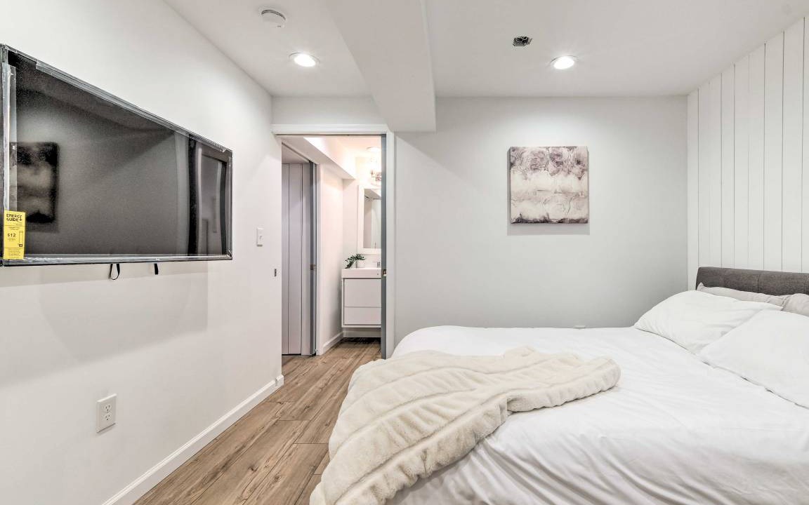 Photo of Bedroom in Landover