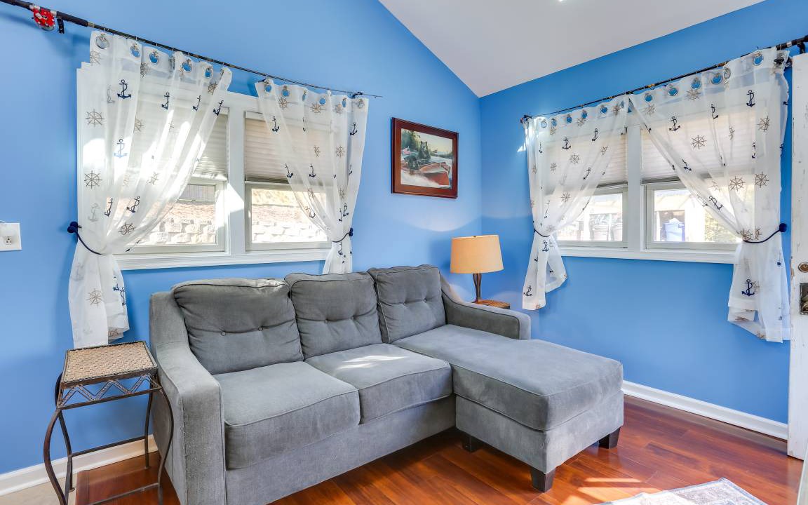 Photo of Livingroom in Hewitt