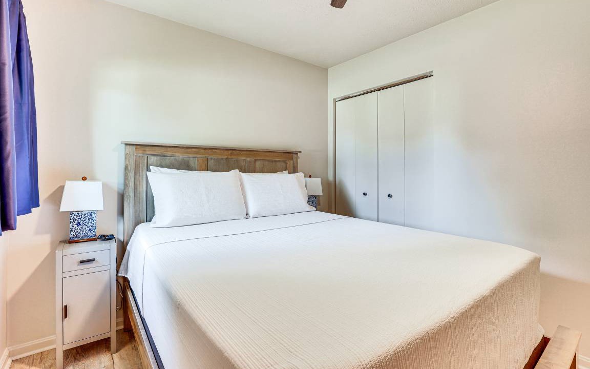 Photo of Bedroom in Meyers Lake