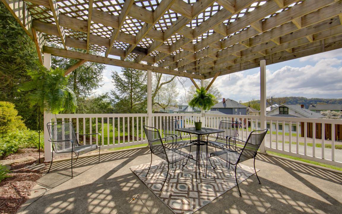Photo of Patio Balcony in New Kensington