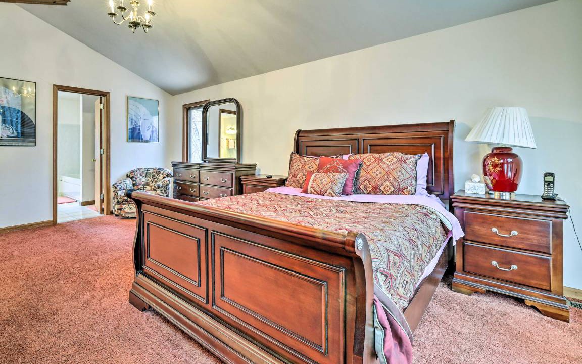 Photo of Bedroom in Pocono Mountain Lake