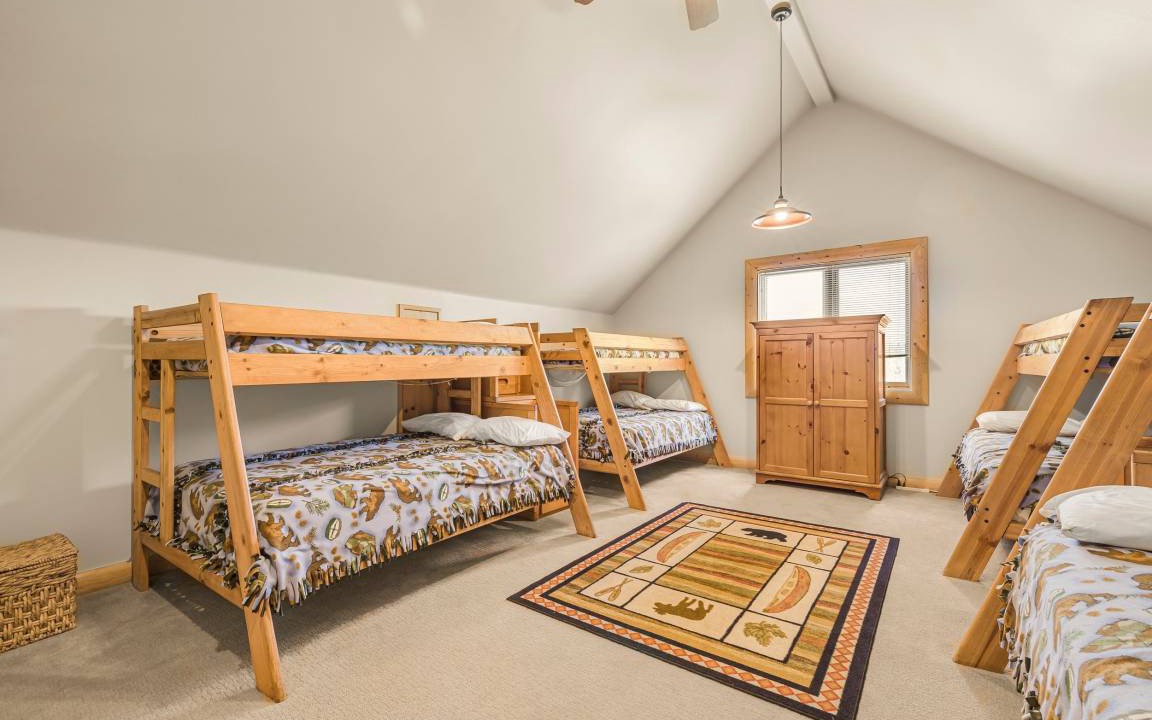 Photo of Bedroom in Island Park