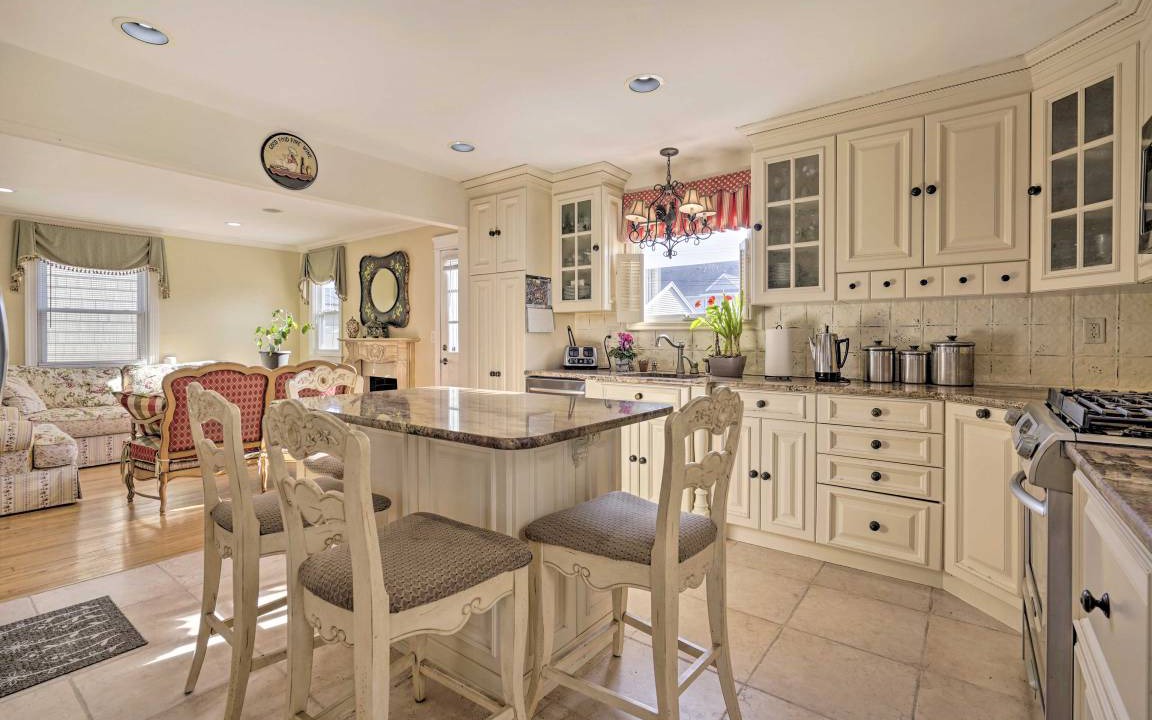 Photo of Kitchen in Wall