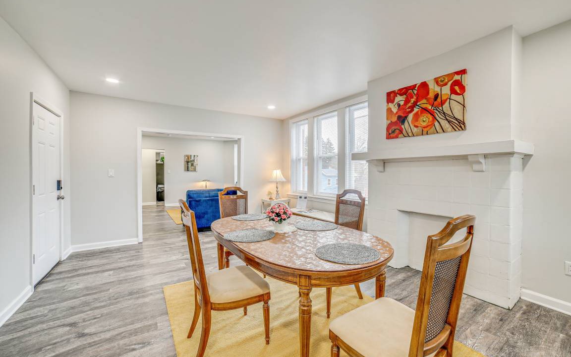 Photo of Livingroom in Brighton Heights