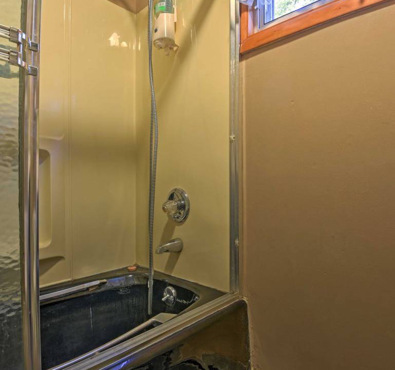 Photo of Bathroom in Greentown