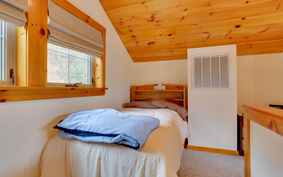 Photo of Bedroom in Hancock