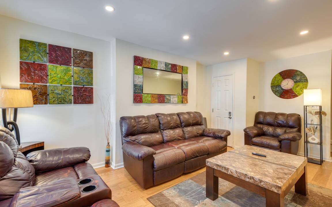 Photo of Livingroom in Downtown Baltimore