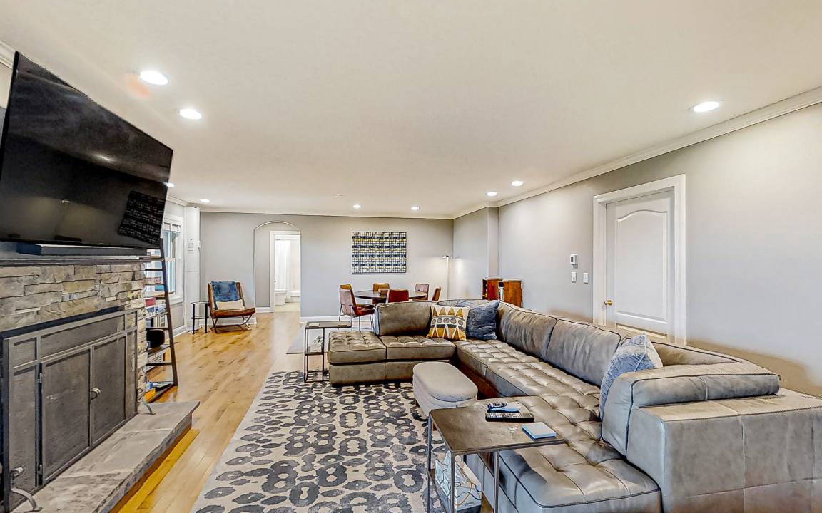 Photo of Livingroom in Laurel Park