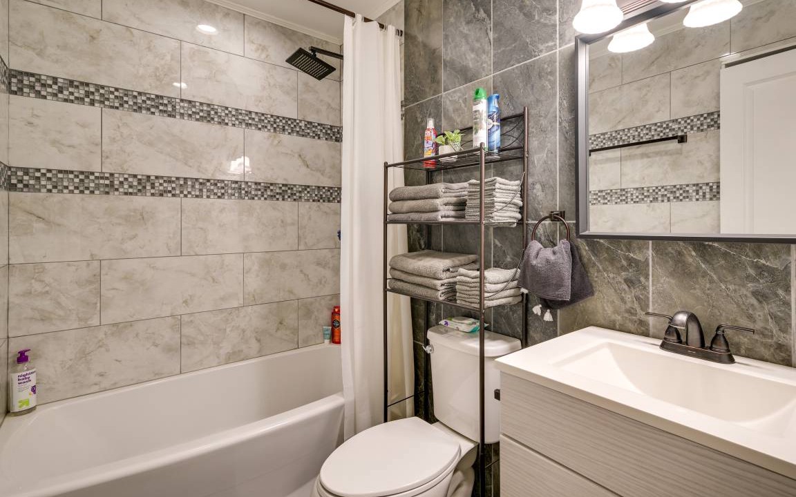 Photo of Bathroom in Points