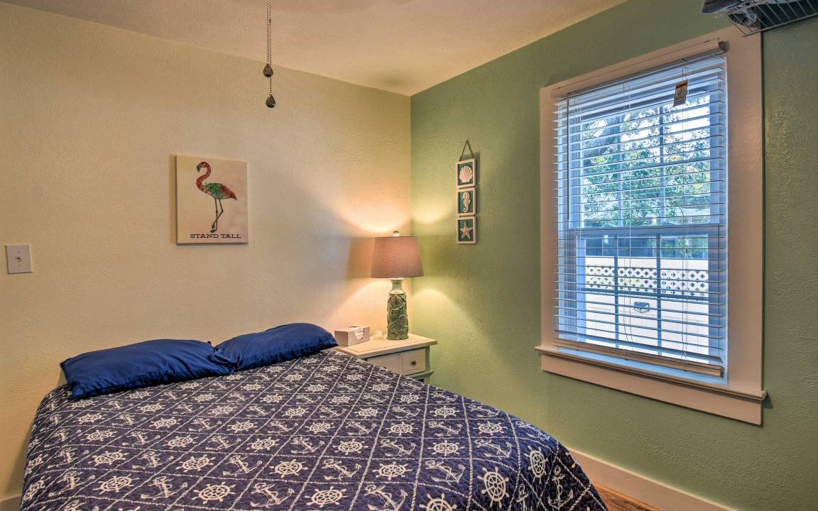 Photo of Bedroom in Deltaville