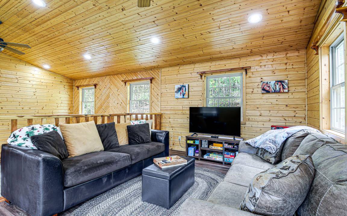 Photo of Livingroom in Knox County