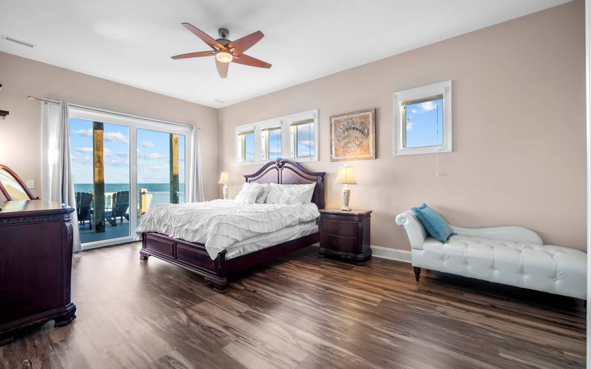 Photo of Bedroom in North Topsail Beach