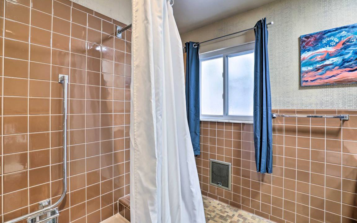 Photo of Bathroom in Squirrel Hill