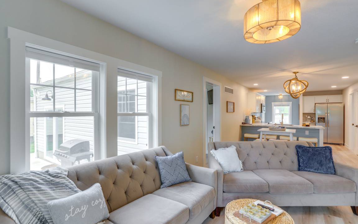 Photo of Livingroom in Port Clinton