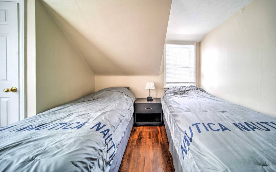 Photo of Bedroom in Eastlake