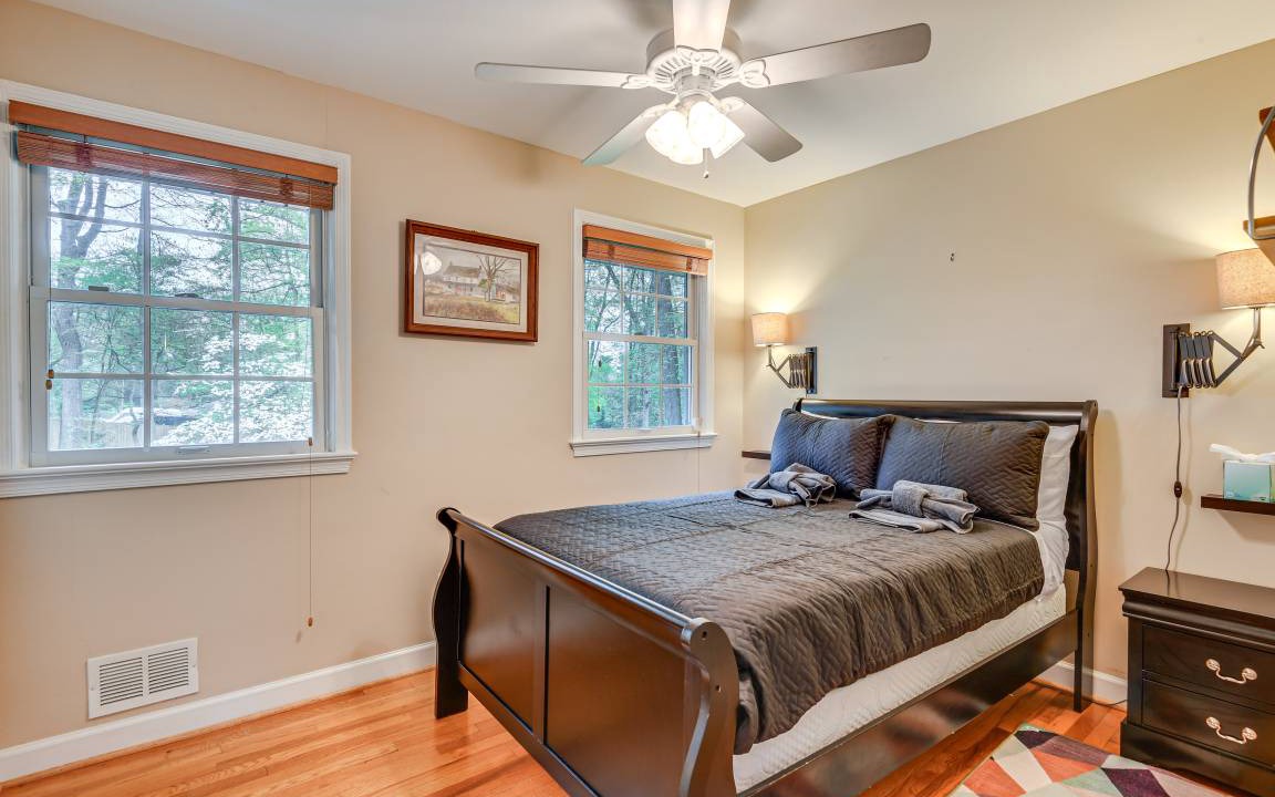 Photo of Bedroom in Colesville