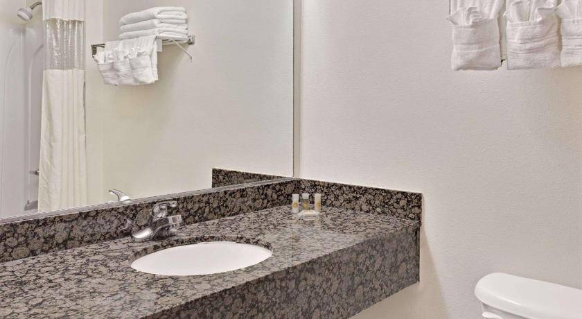 Photo of Bathroom in Laurel