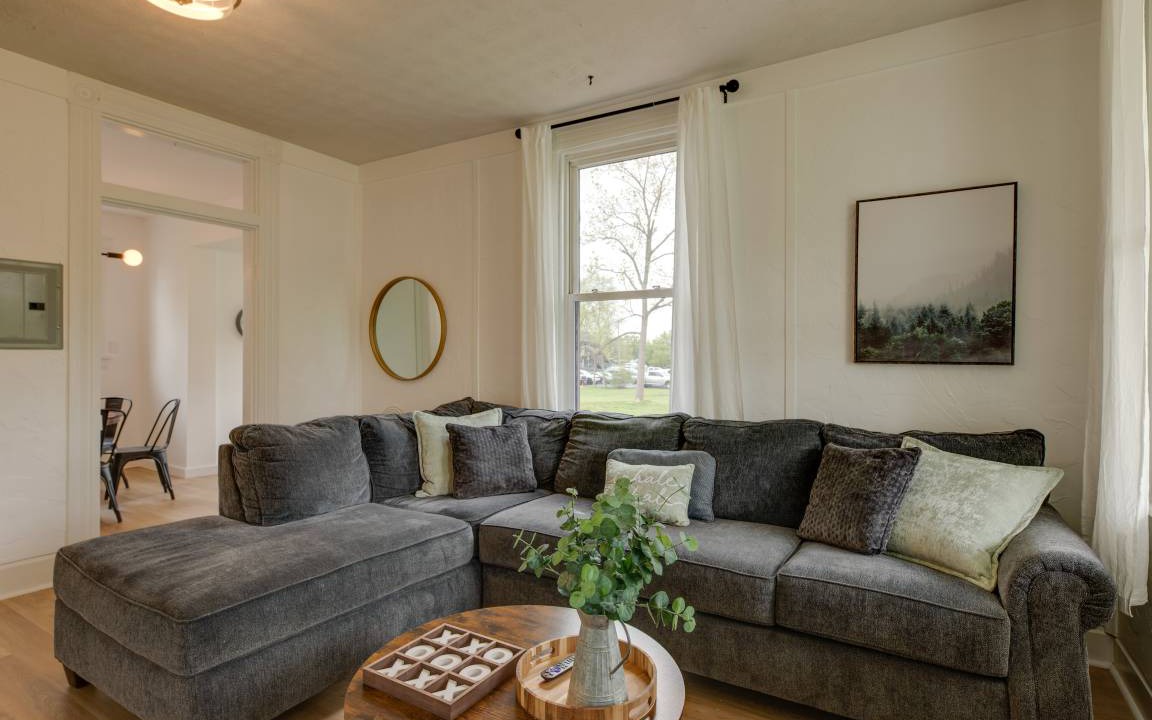 Photo of Livingroom in Mason