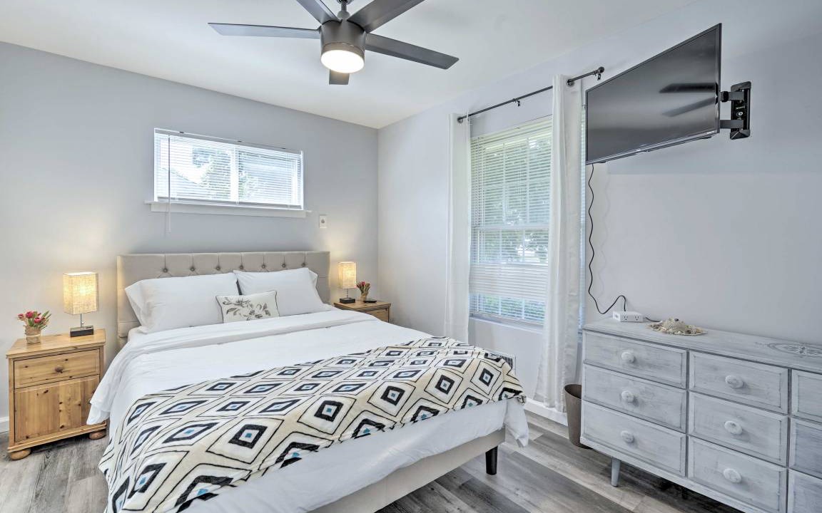 Photo of Bedroom in Bayville