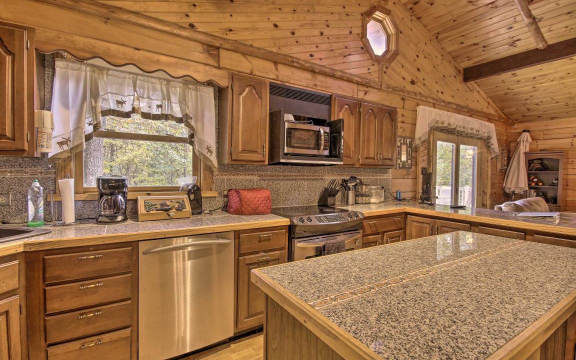 Photo of Kitchen in James Creek