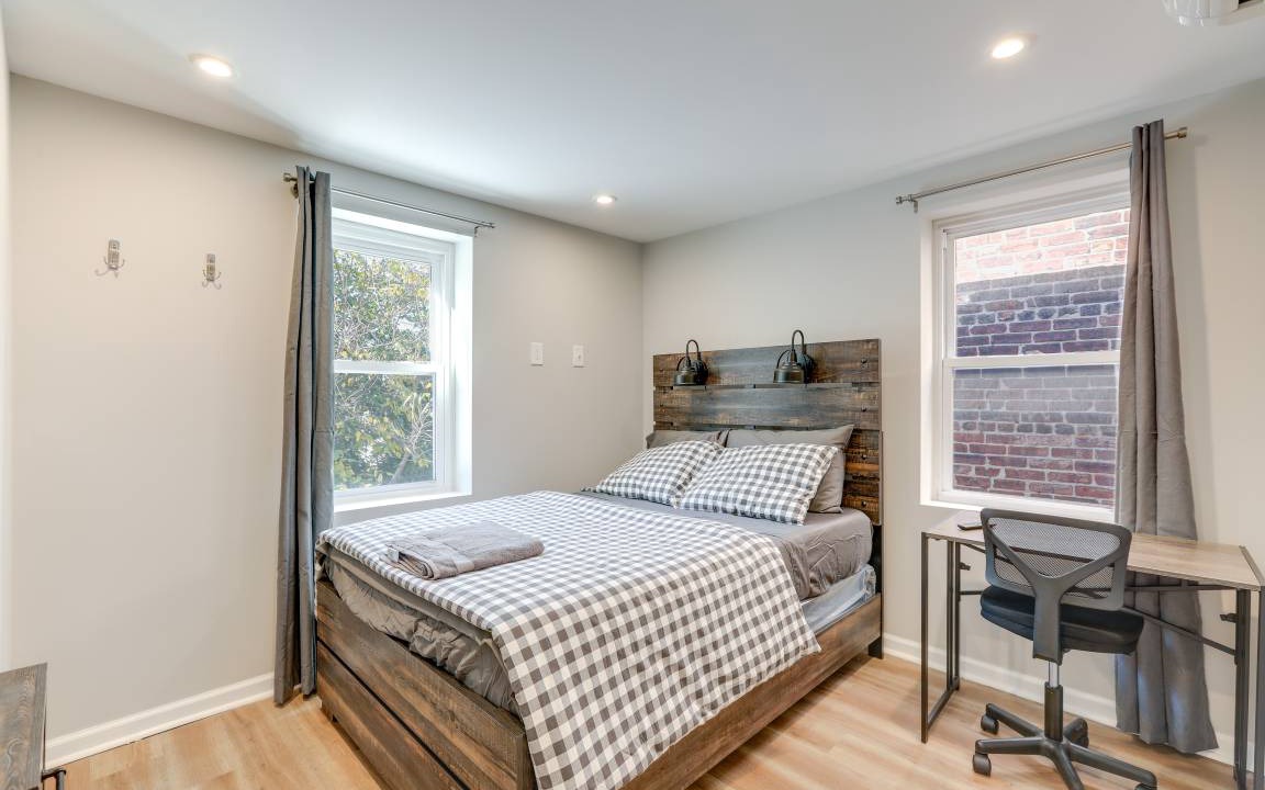 Photo of Bedroom in Fairmount