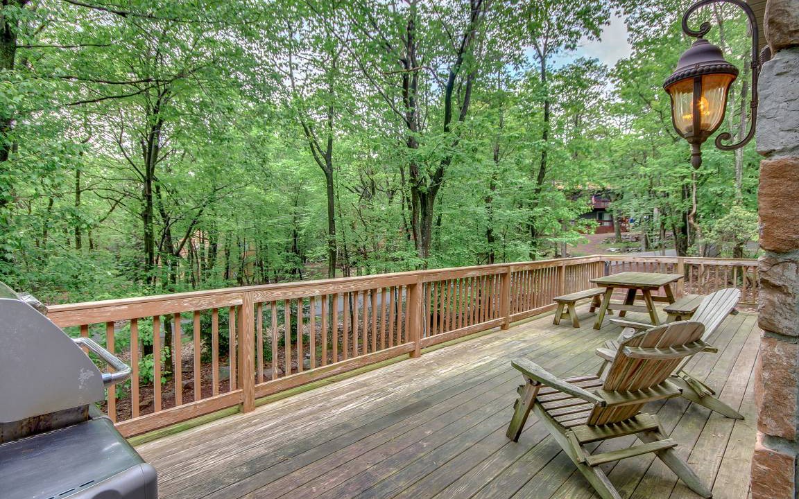 Photo of Patio Balcony in Lake Harmony Estates