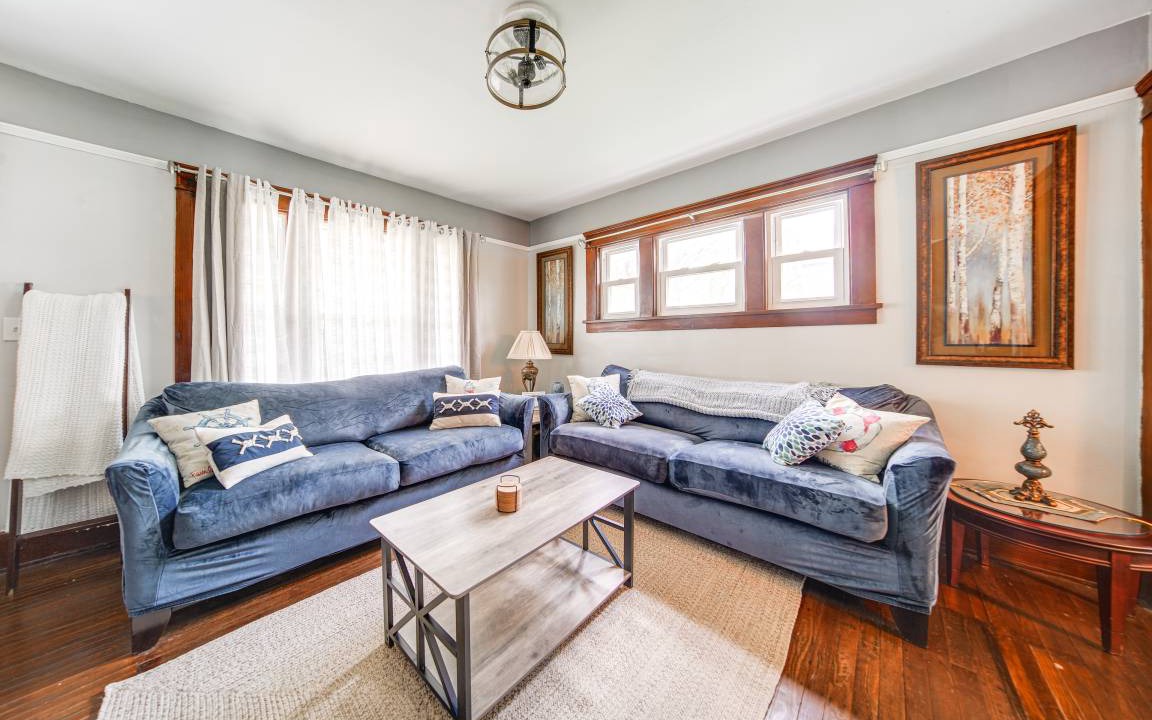 Photo of Livingroom in Conneaut