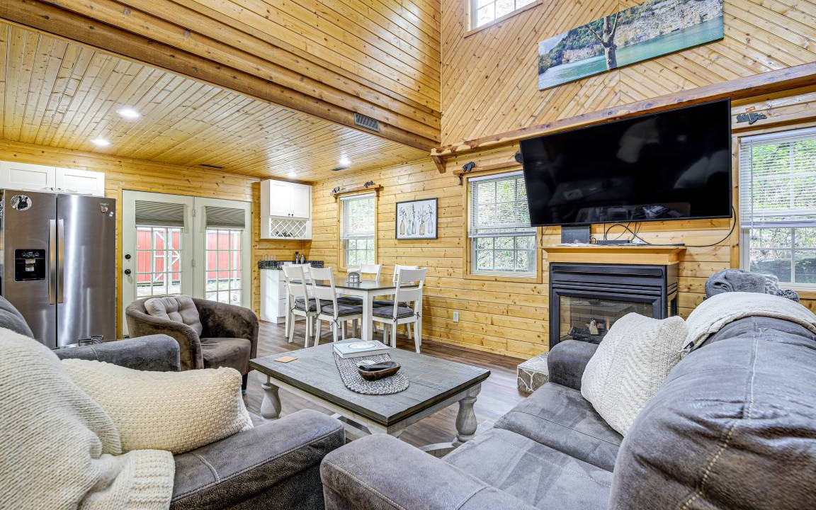 Photo of Livingroom in Knox County