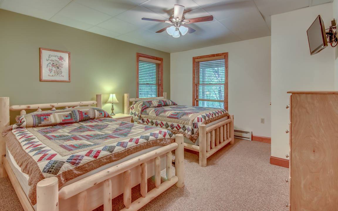 Photo of Bedroom in Lake Harmony Estates