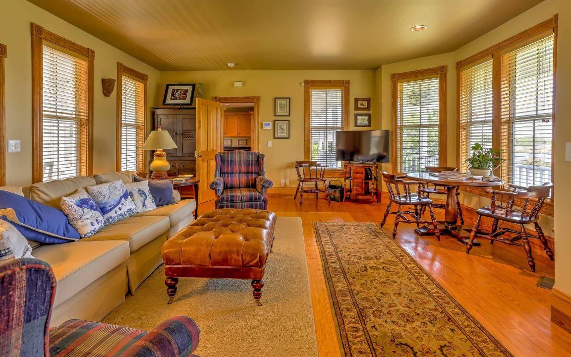 Photo of Livingroom in Historic Downtown Manteo