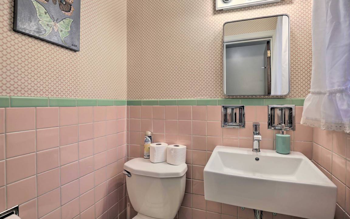 Photo of Bathroom in Squirrel Hill