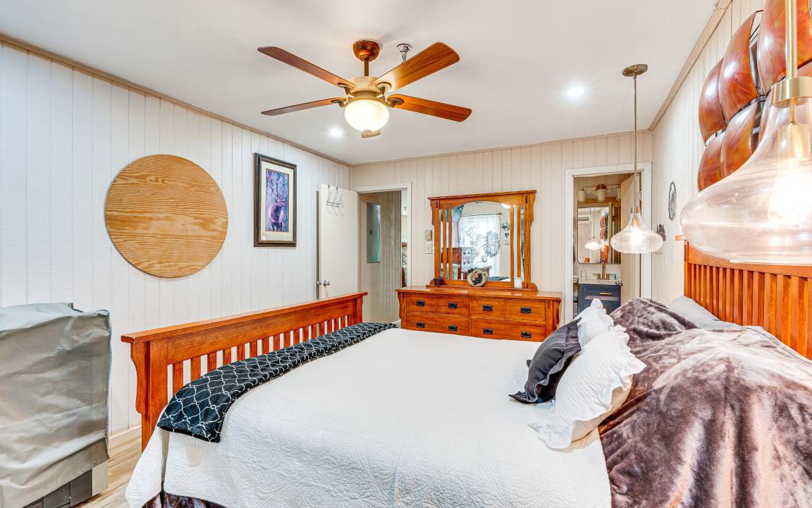 Photo of Bedroom in Snowshoe