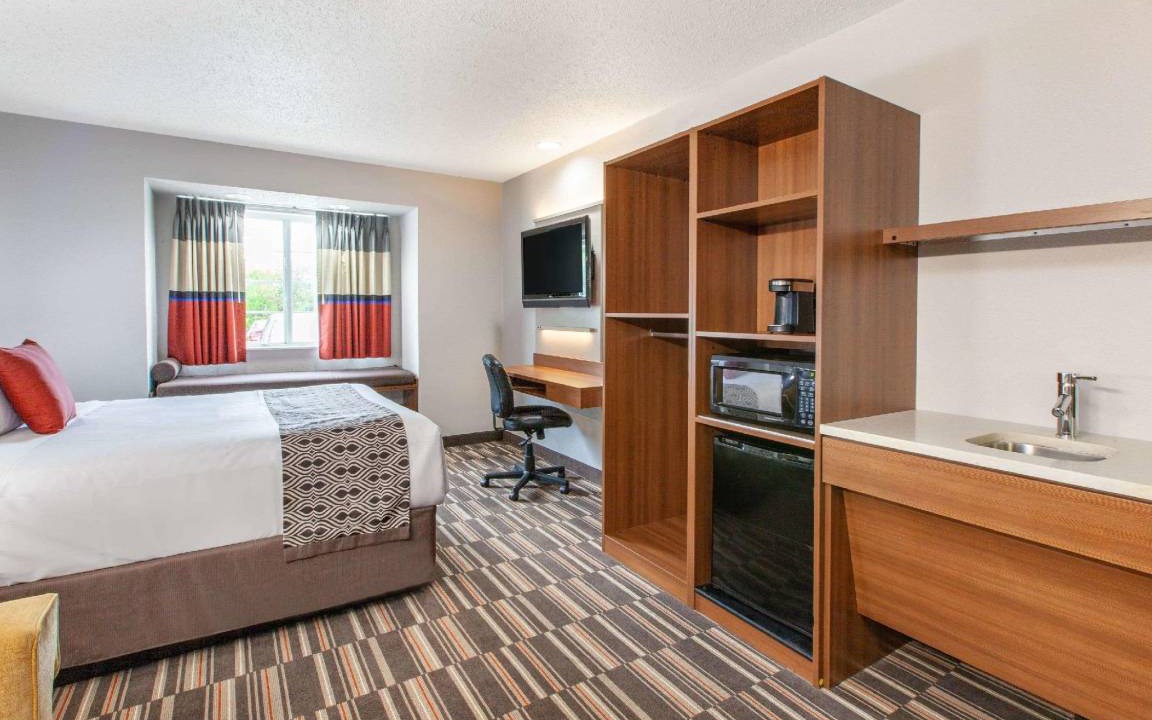 Photo of Bedroom in South Hills
